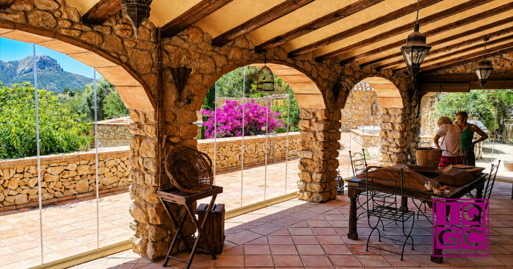  IQ Glass Curtains